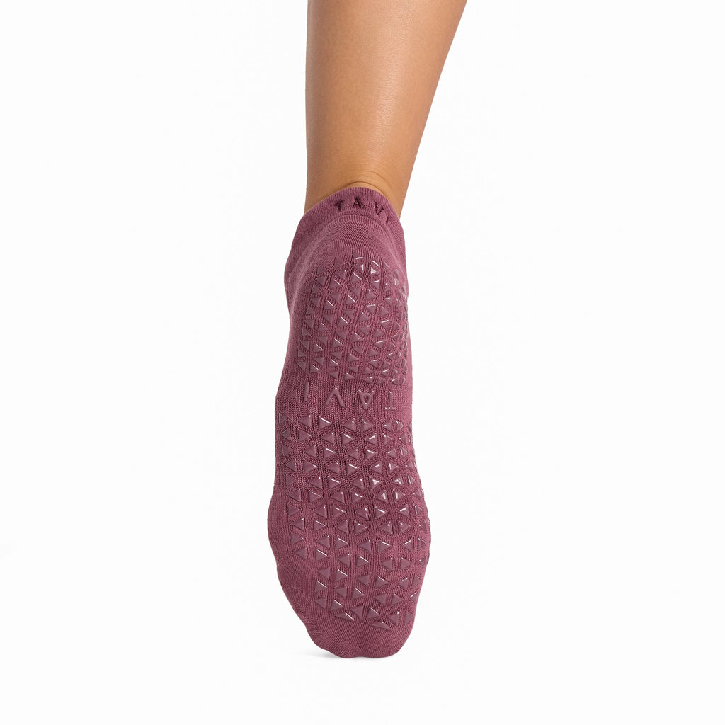 Tavi Grip Savvy Socks in Bordeaux – non-slip grip sole, back view