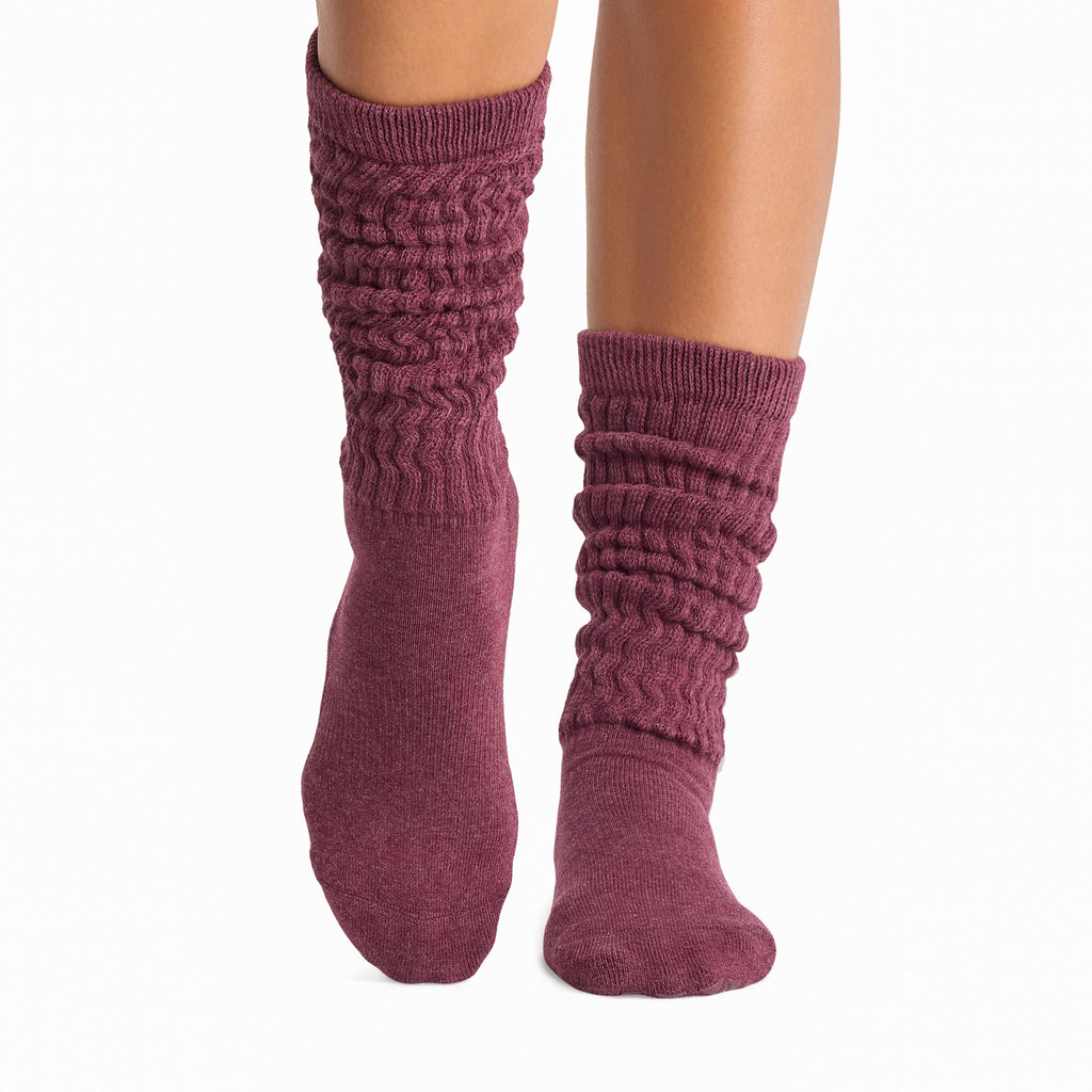 Tavi Grip Stacy Socks in Bordeaux melange – worn on feet, front view