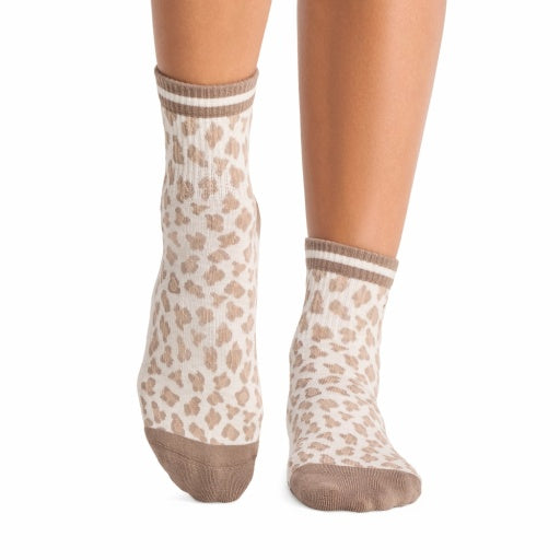 Tavi Grip Aria Stripe kojinės, spalva Leopard sand – ant pėdų, vaizdas iš priekio