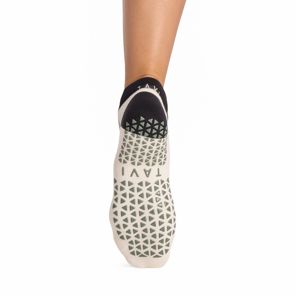 Tavi Grip Savvy Socks in Teddy claus – non-slip grip sole, back view