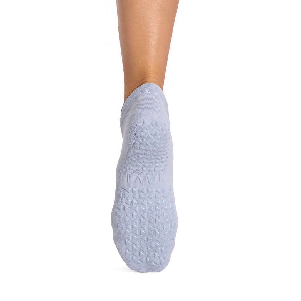 Tavi Grip Savvy Tec Socks in Sky spell – non-slip grip sole, back view