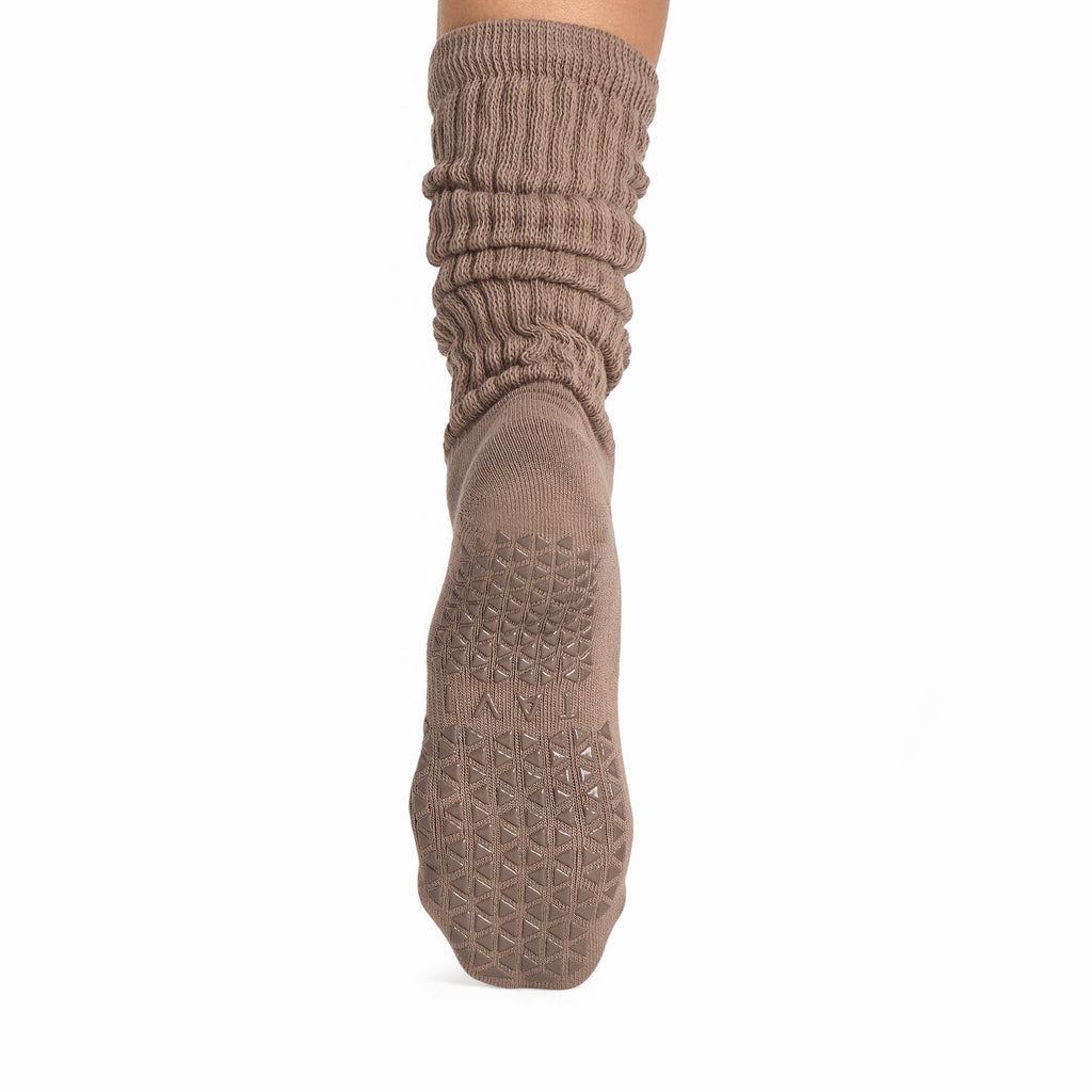 Tavi Grip Stacy Socks in Pebble – non-slip grip sole, back view