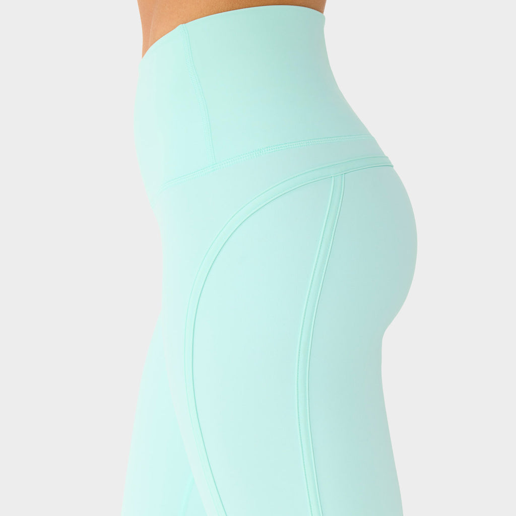 TaviSculpt® Contour 7/8 Tight Breeze